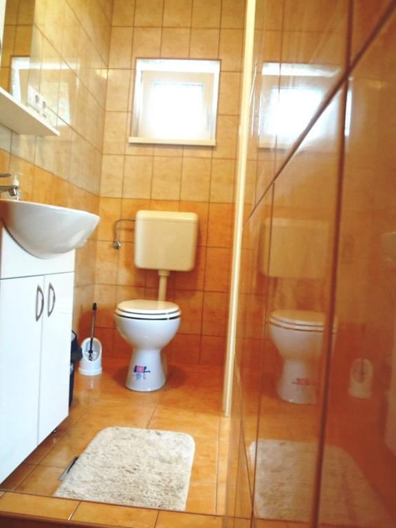 Horvath Apartmanhaz 오라샤자 외부 사진